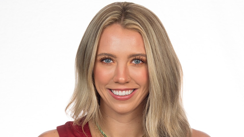 Lexie Hull headshot