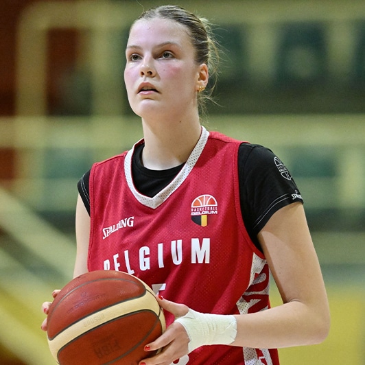 Nastja Claessens headshot