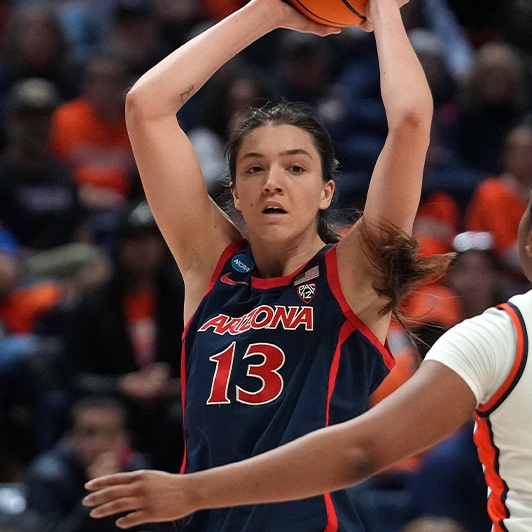 Helena Pueyo headshot