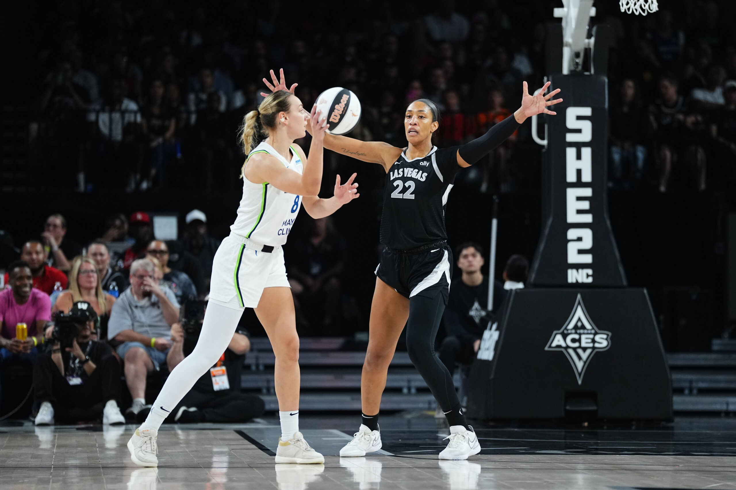 Dorka Juhász Stats, Height, Weight, Position, Draft Status and More WNBA