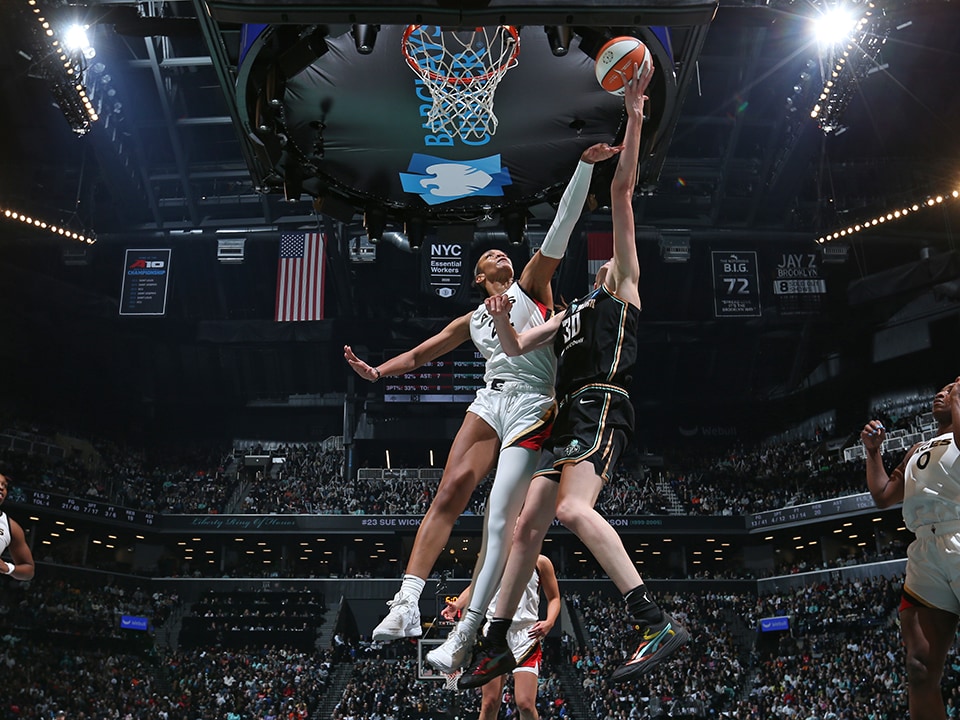 A'ja Wilson and Breanna Stewart