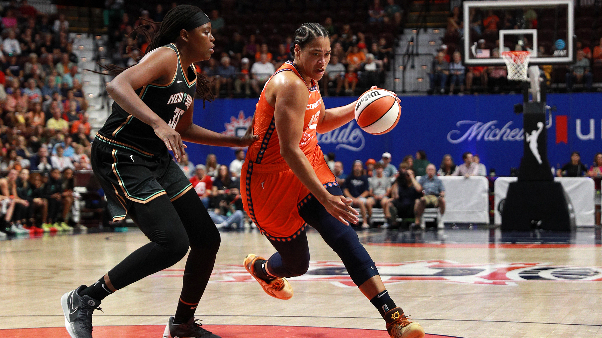 Breanna Stewart Stats, Height, Weight, Position, Draft Status and More | WNBA