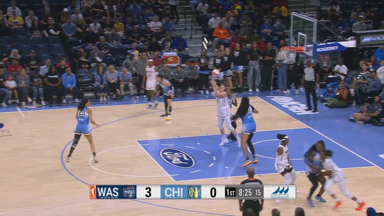 Aaliyah Edwards Posts 15 points & 10 rebounds vs. Chicago Sky