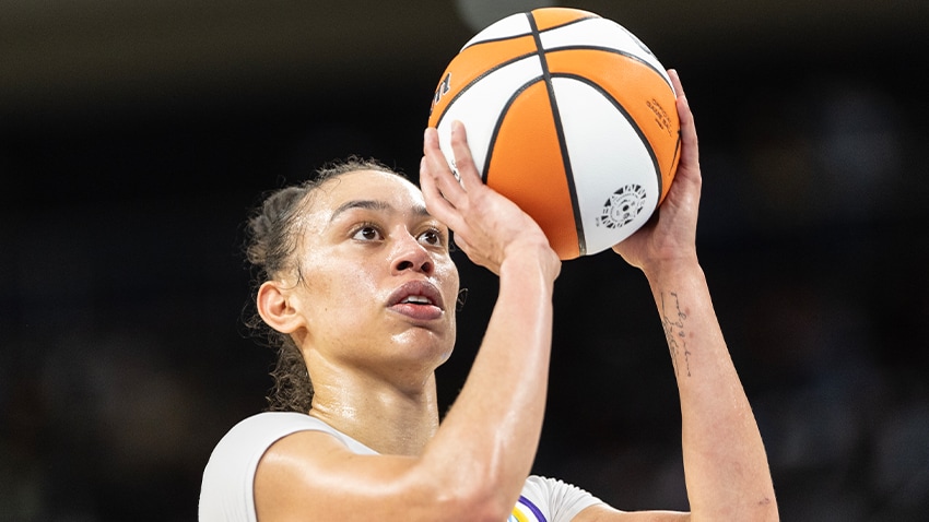 Los Angeles Sparks' Dearica Hamby Wins 2024 Kim Perrot Sportsmanship Award