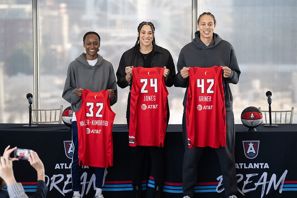 Shatori Walker-Kimbrough, Brionna Jones and Brittney Griner at their introductory press conference