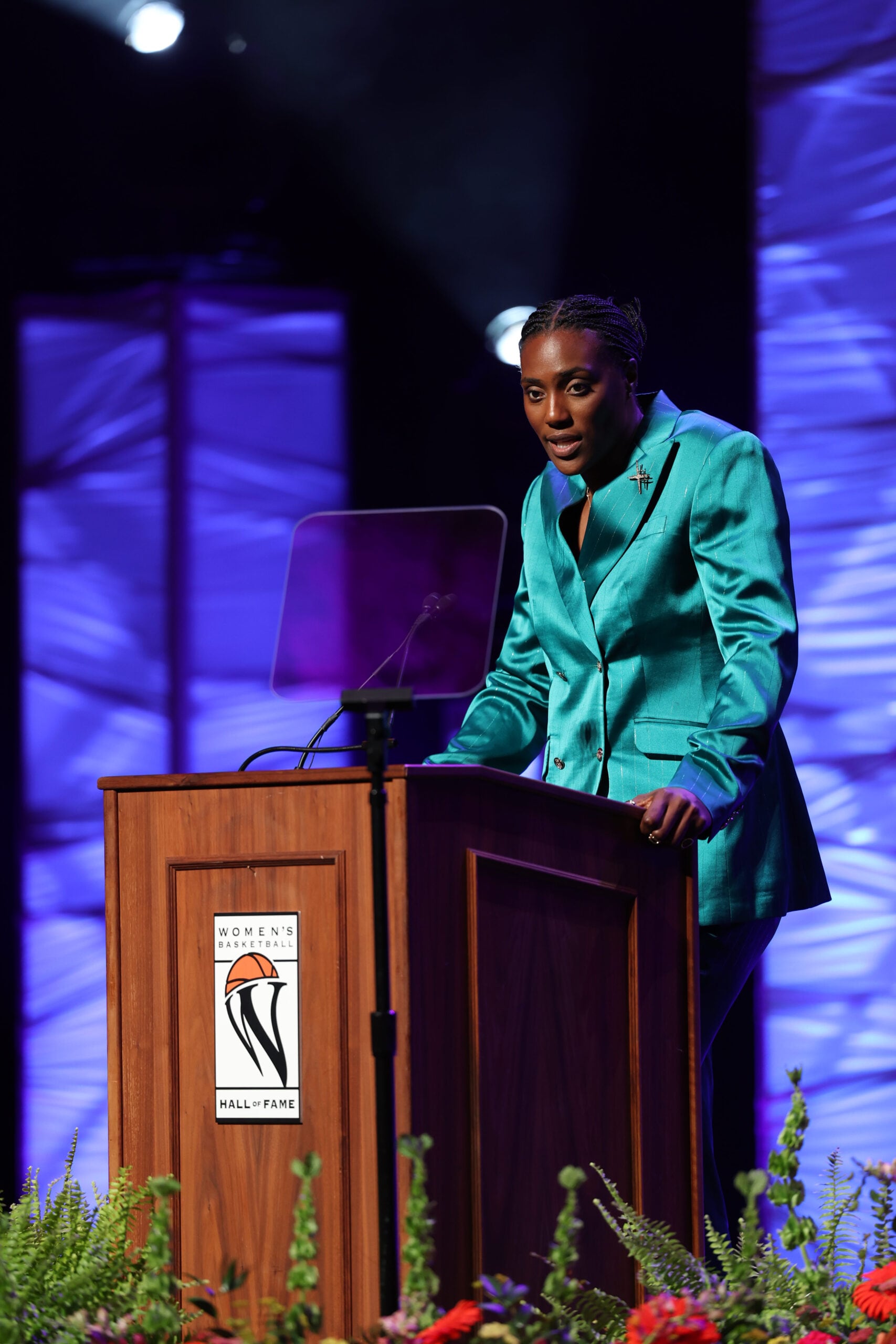 Sylvia Fowles during her speech at the Women's Basketball Hall of Fame ceremony