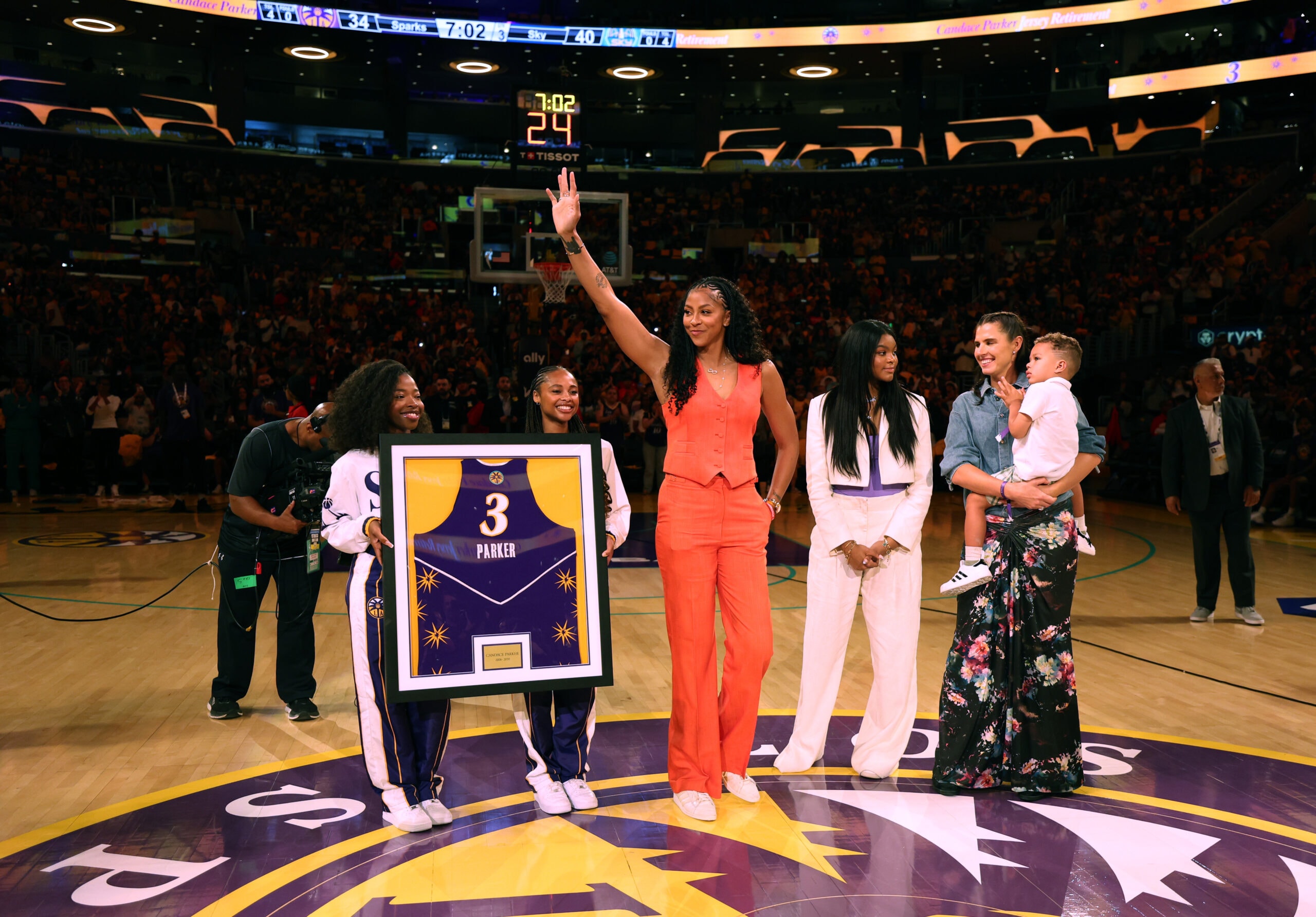 Candace Parker smiles during her jersey retirement ceremony during half time of the game between the Chicago Sky and the Los Angeles Sparks