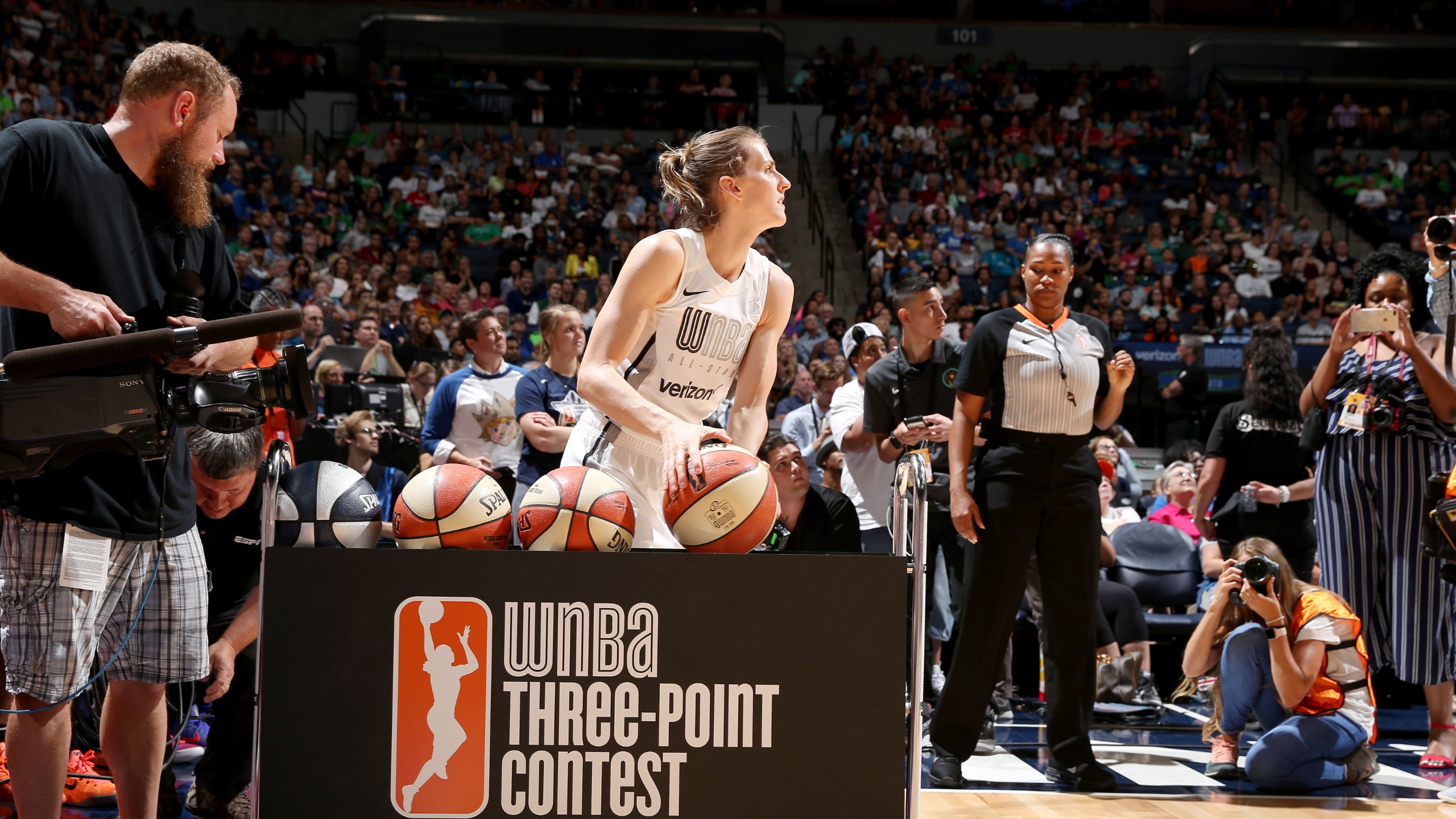 Allie Quigley #14 of the Chicago Sky shoots the ball during the Three-Point Contest during halftime during the Verizon WNBA All-Star Game 2018