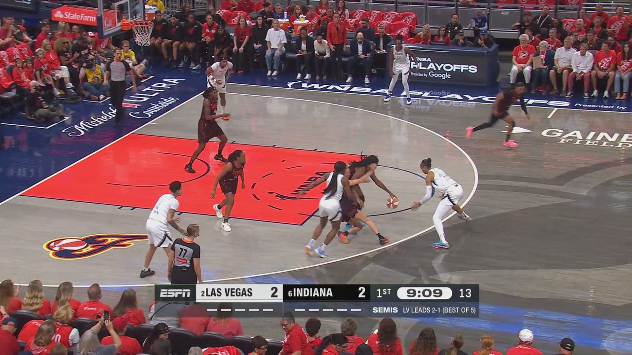 Odyssey Sims with 18 Points vs. Las Vegas Aces