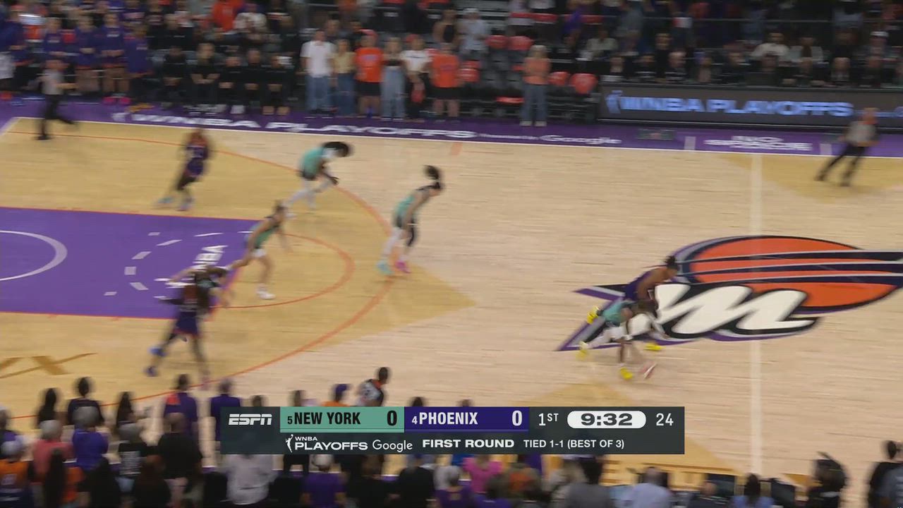 Breanna Stewart with 30 Points vs. Phoenix Mercury