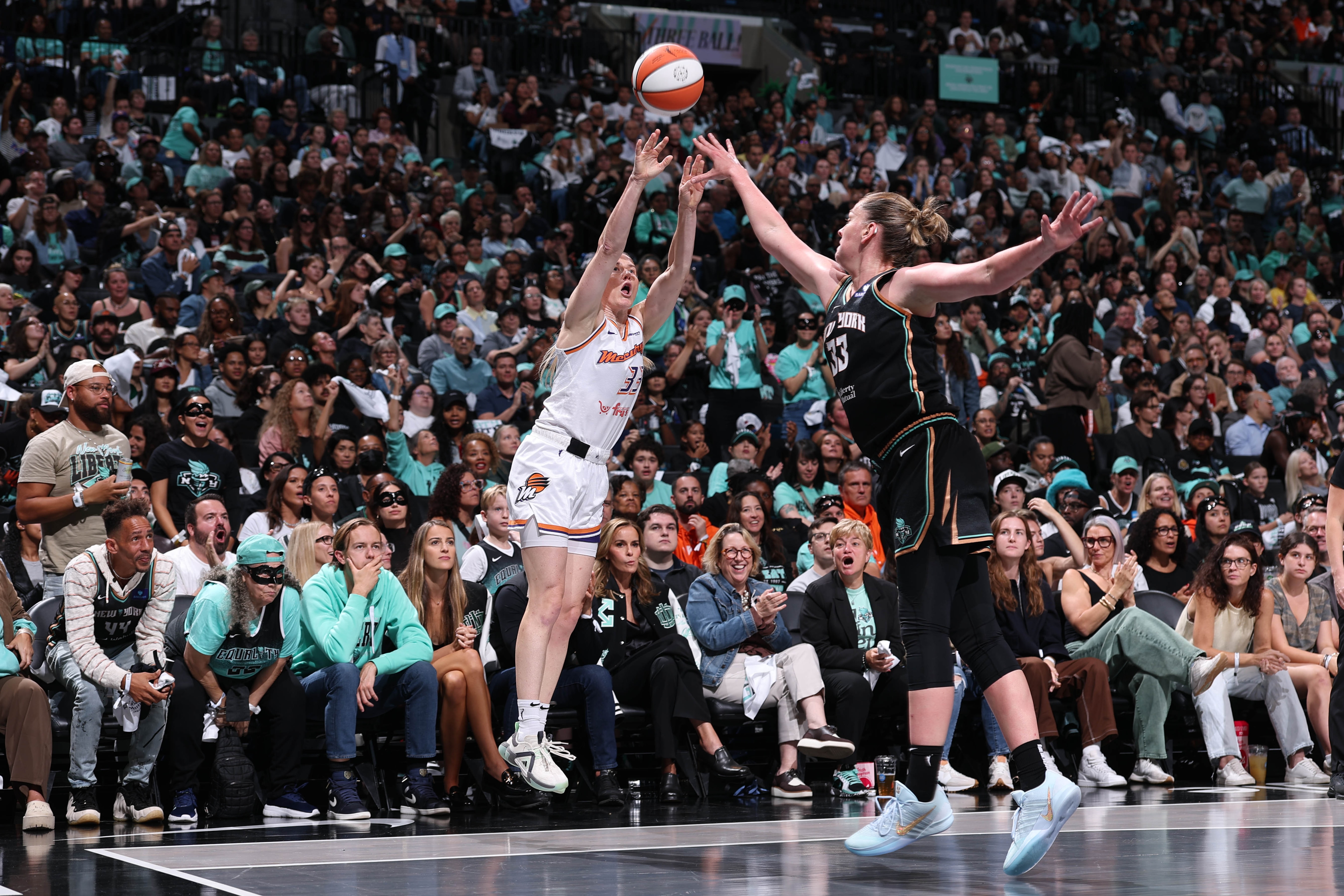 BROOKLYN, NY - SEPTEMBER 17: Sami Whitcomb #33 of the Phoenix Mercury three point basket against the New York Liberty during Game Two Round One of the 2025 WNBA Playoffs on September 17, 2025 at Barclays Center Arena in Brooklyn, New York. NOTE TO USER: User expressly acknowledges and agrees that, by downloading and or using this photograph, User is consenting to the terms and conditions of the Getty Images License Agreement. Mandatory Copyright Notice: Copyright 2025 NBAE(Photo by David L. Nemec/NBAE via Getty Images)