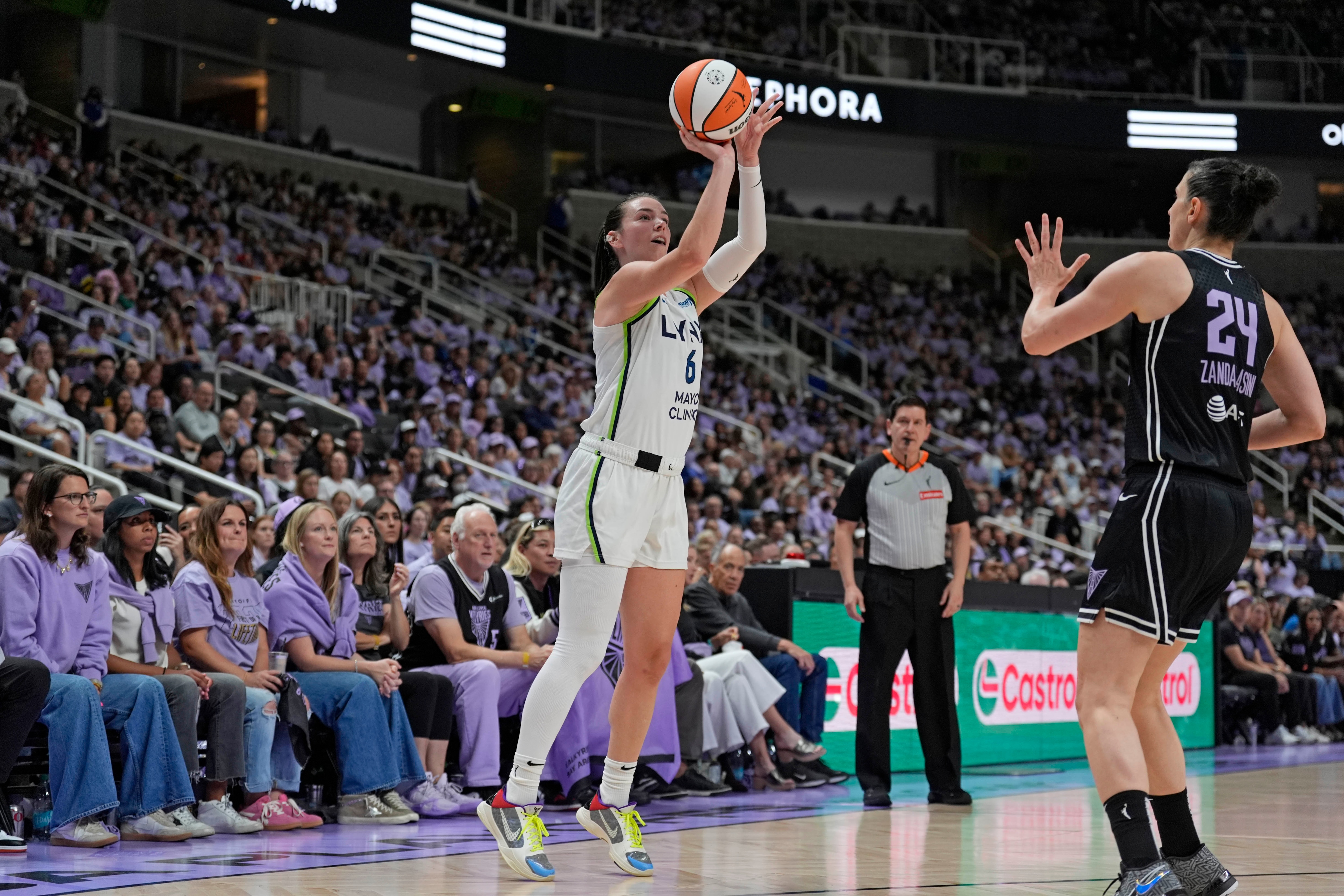 SAN JOSE, CA - SEPTEMBER 17: Bridget Carleton #6 of the Minnesota Lynx three point basket against the Golden State Valkyries during Game Two Round One of the 2025 WNBA Playoffs on September 17, 2025 at SAP Center in San Jose, California. NOTE TO USER: User expressly acknowledges and agrees that, by downloading and or using this photograph, user is consenting to the terms and conditions of Getty Images License Agreement. Mandatory Copyright Notice: Copyright 2025 NBAE (Photo by Andreea Cardani/NBAE via Getty Images)