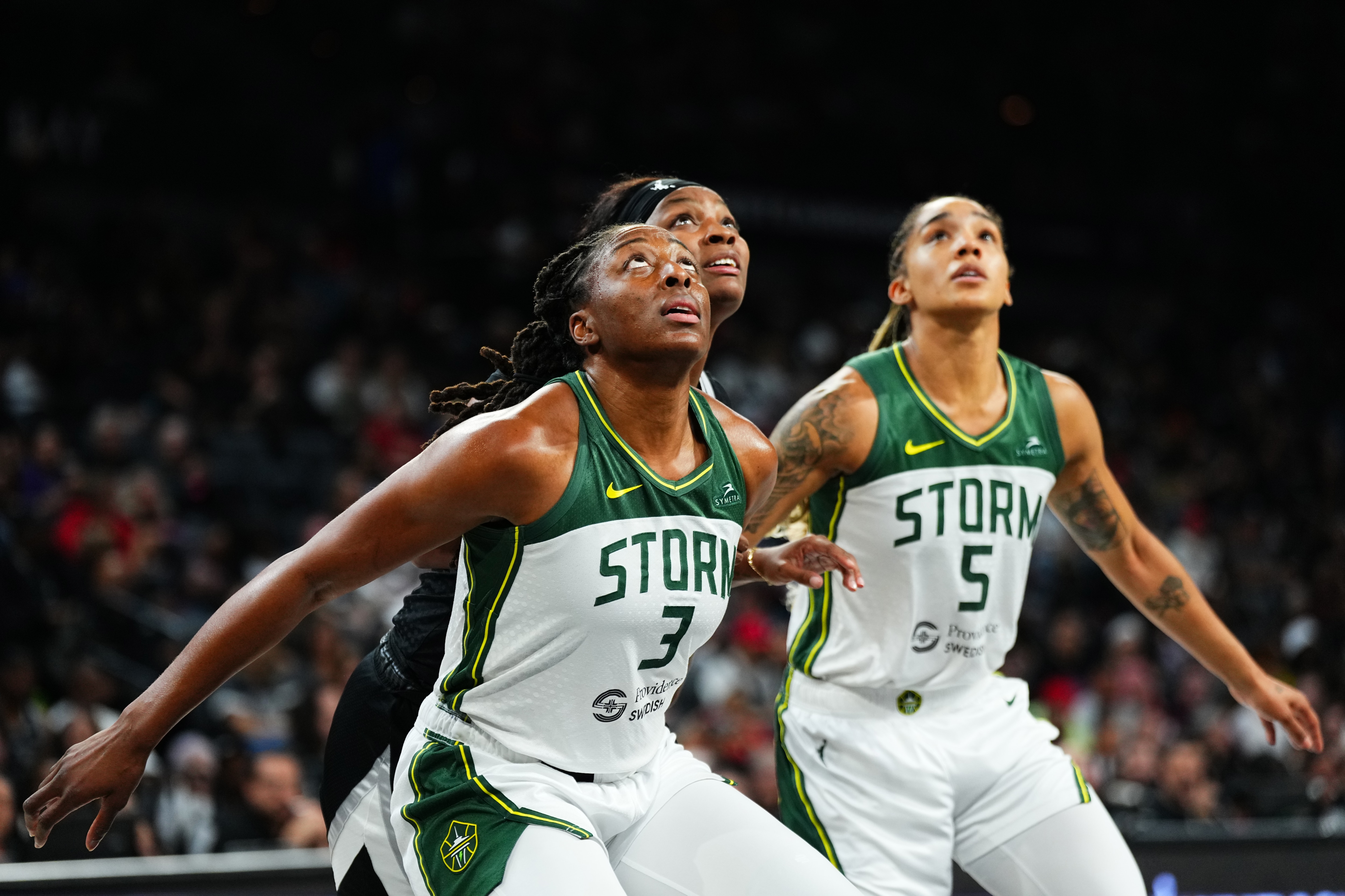 Nneka Ogwumike #3 and Gabby Williams #5 of the Seattle Storm plays defense during the game against the Las Vegas Aces