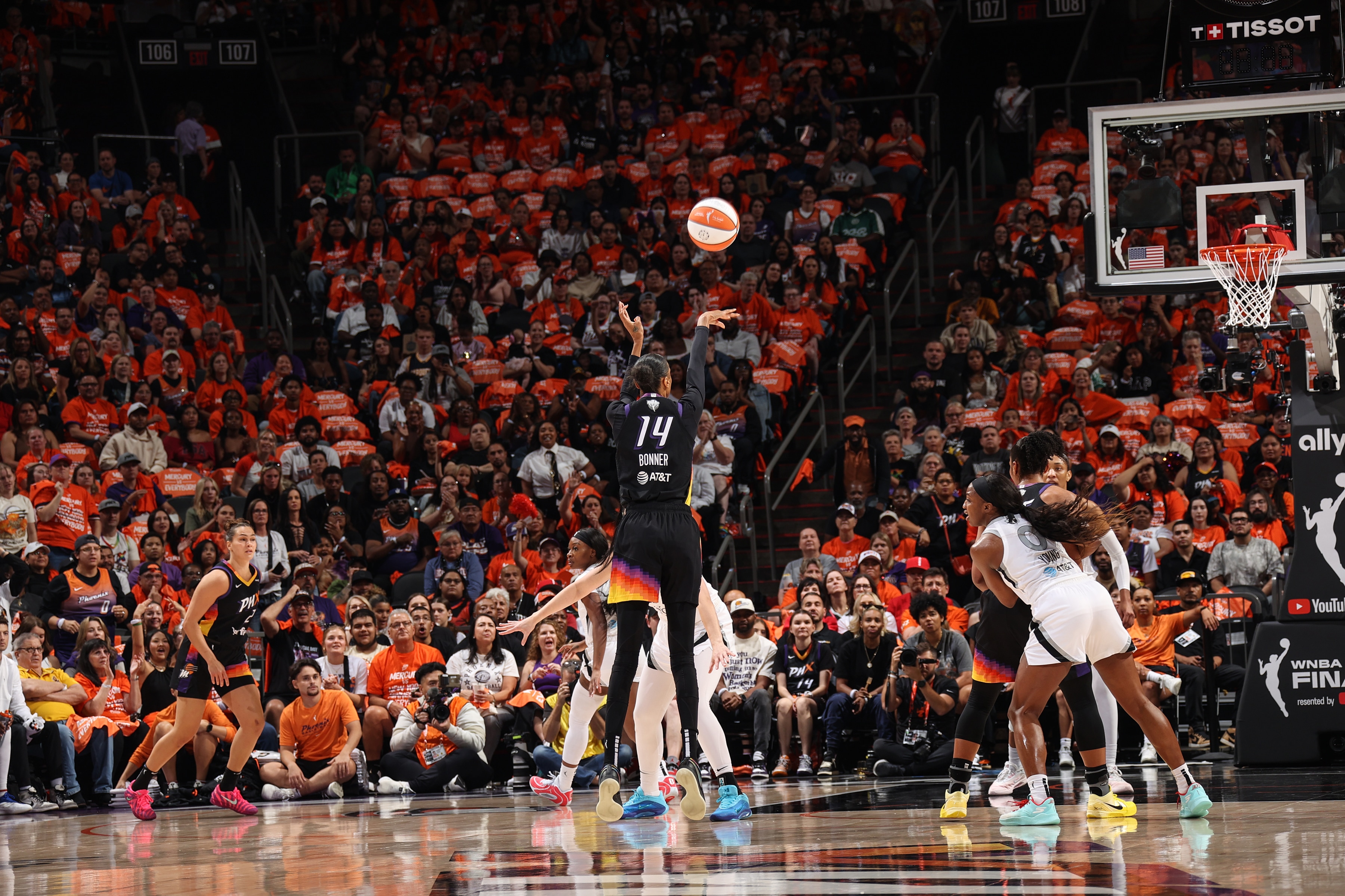 DeWanna Bonner #14 of the Phoenix Mercury shoots the ball during the game against the Las Vegas Aces