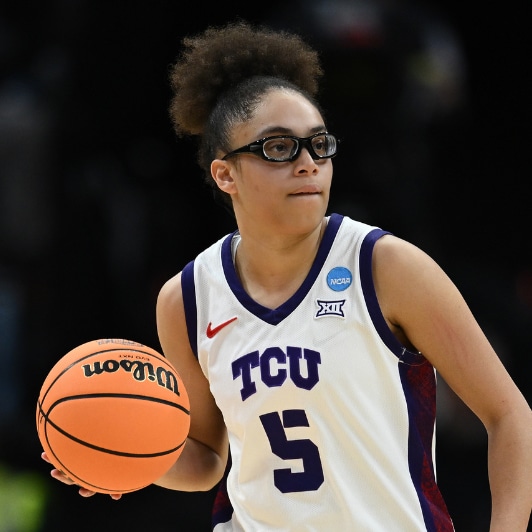 Olivia Miles headshot