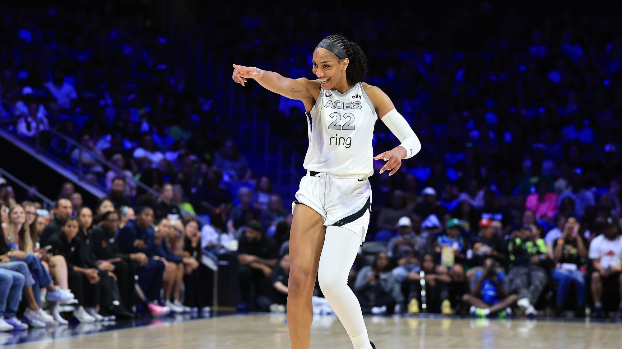 A'ja Wilson Drops Season-High 37 Points