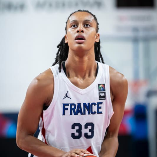 Nell Angloma headshot