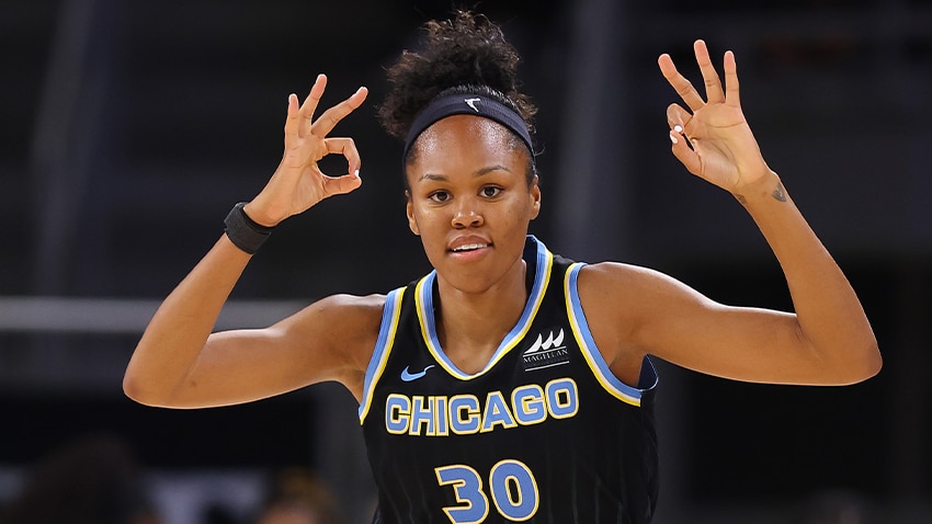 Chicago Sky Sign 2021 WNBA Champion Azurá Stevens