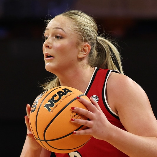 Laura Ziegler headshot