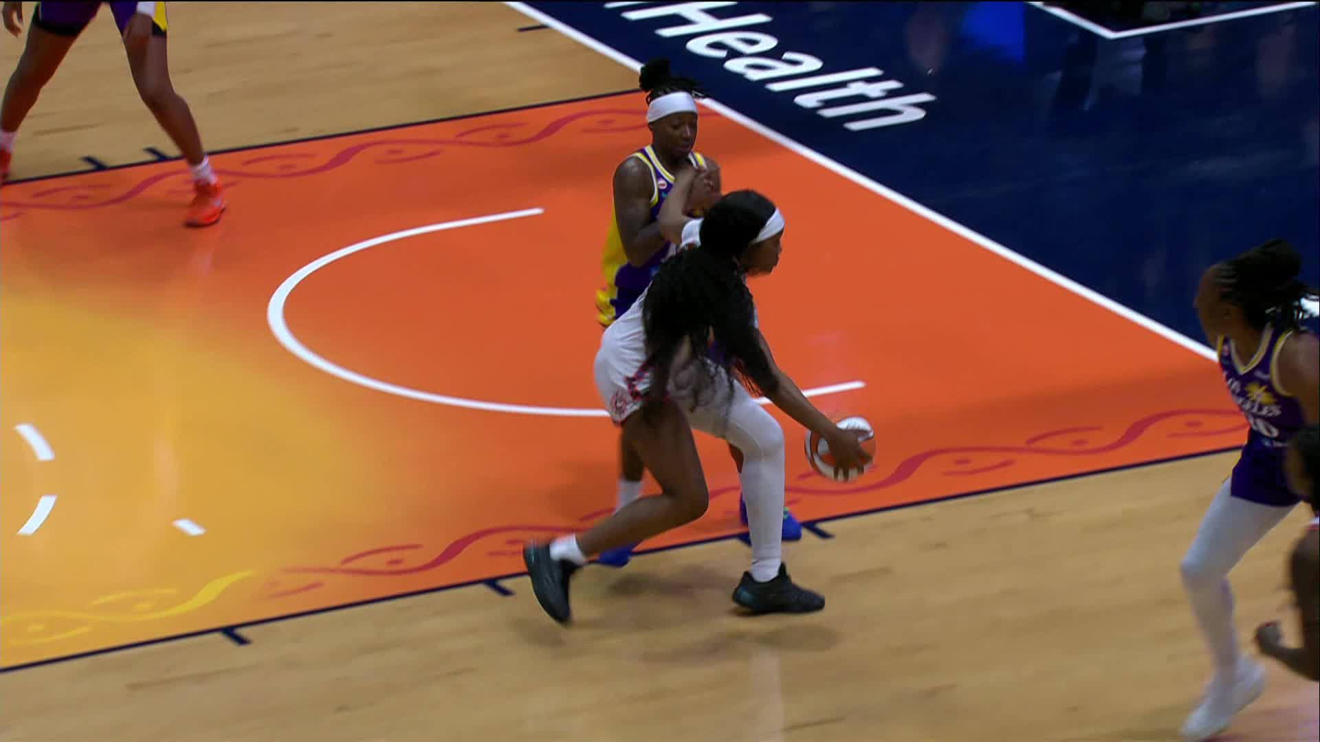 Aneesah Morrow Points Leader in Connecticut Sun vs. Los Angeles Sparks - Top Points