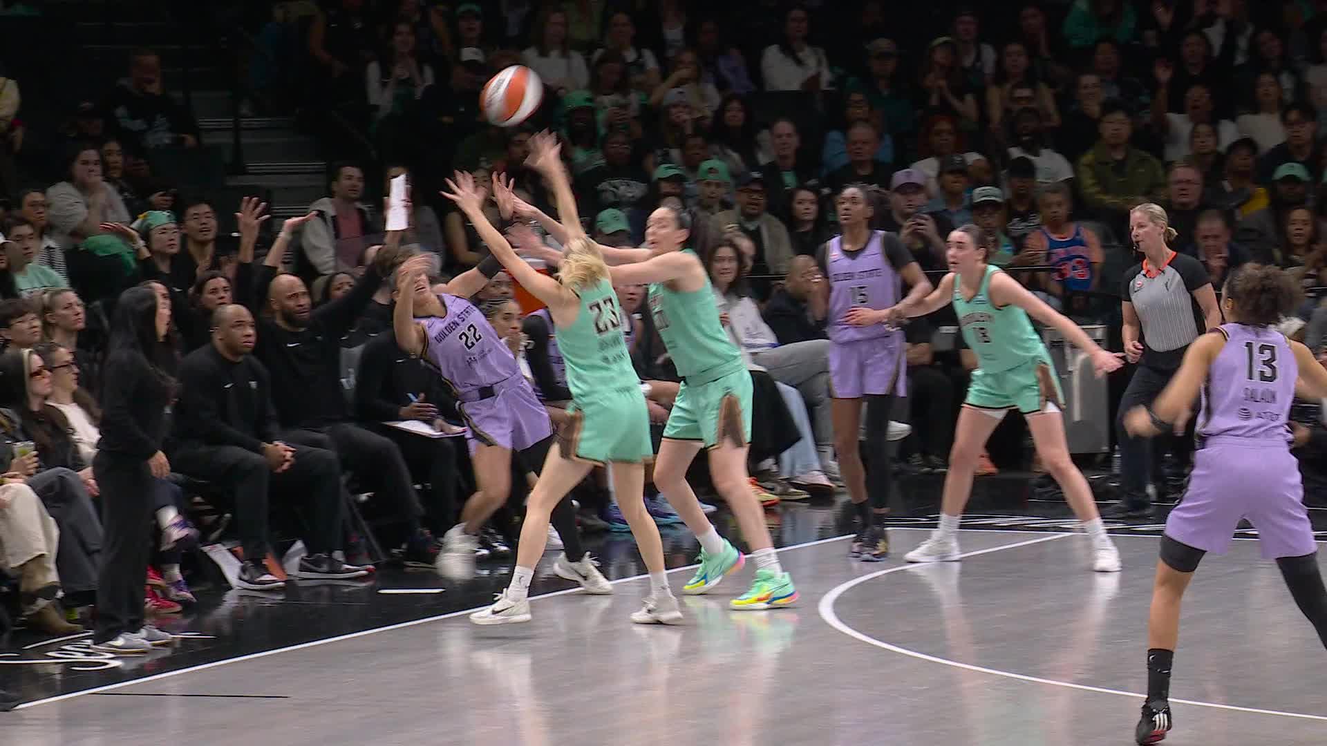 Highlights From Veronica Burton 7-Assist Game
