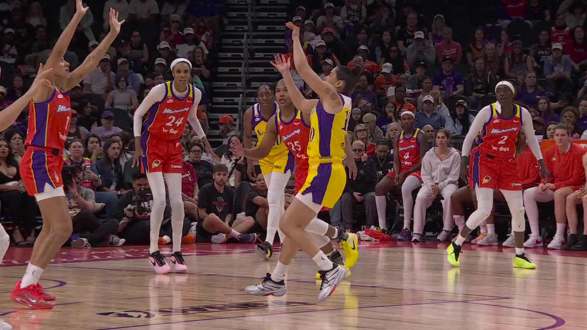 Highlights From Kelsey Plum 7-Assist Game