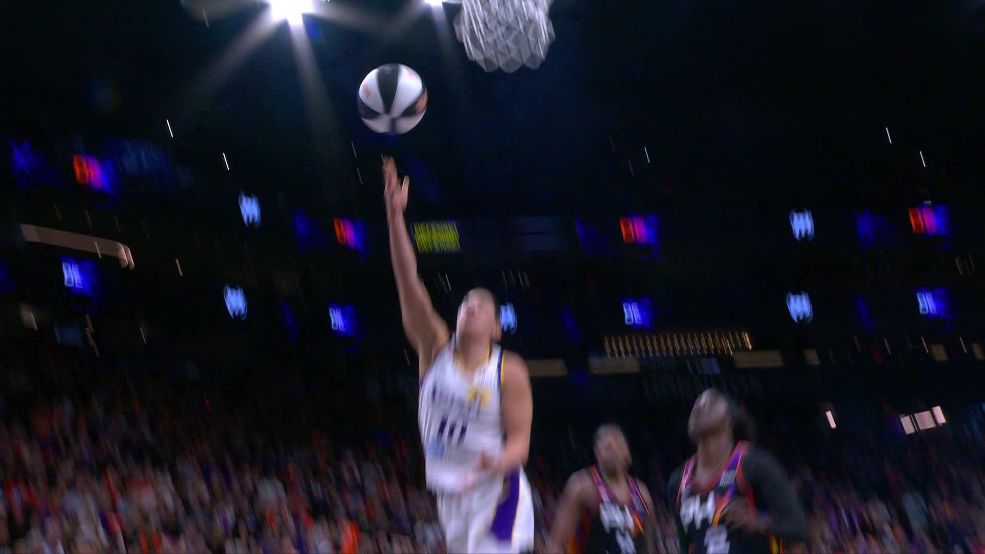 Kelsey Plum hits the shot with time ticking down