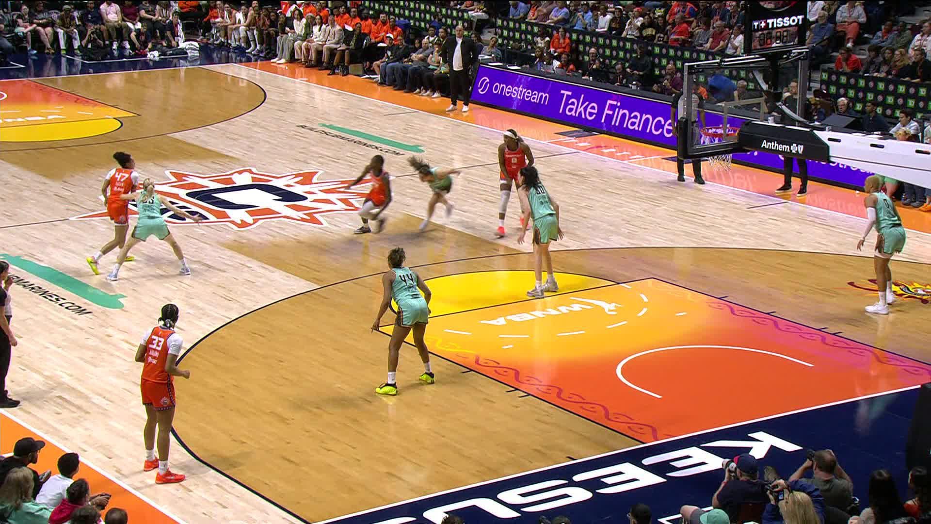 Highlights From Leila Lacan 7-Assist Game