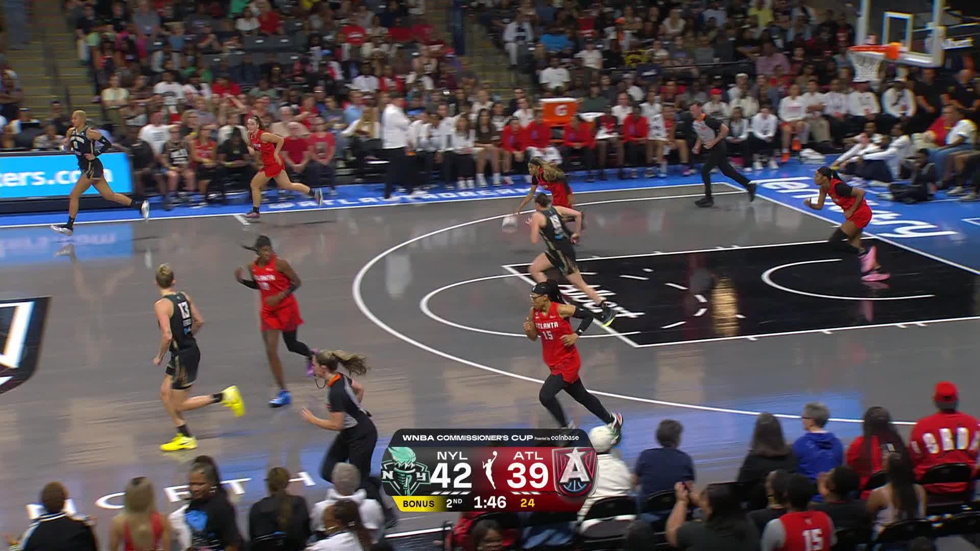 Pauline Astier with one of the day's best plays!