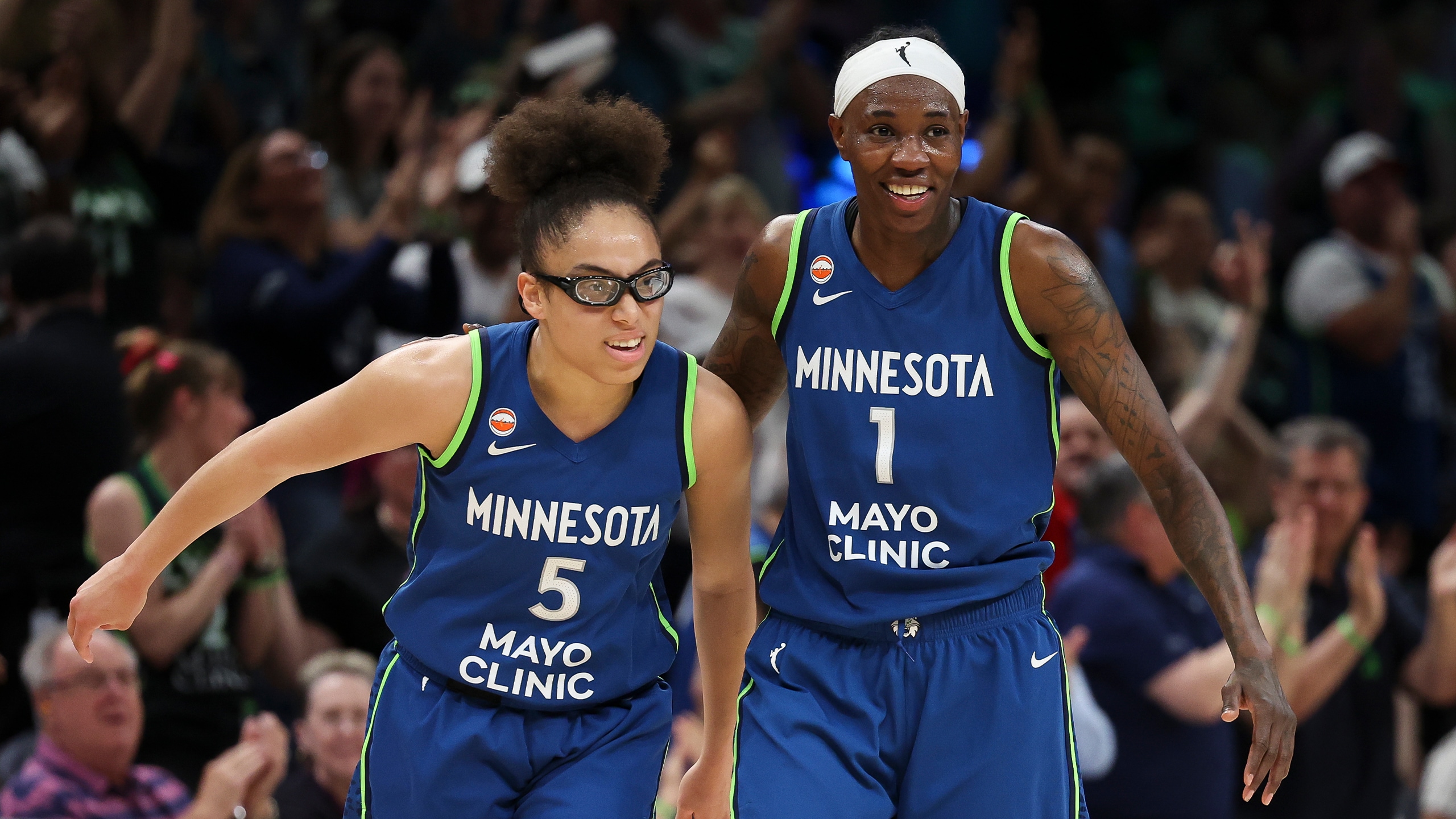 Lynx Win Seven in a Row, Improve to 3-0 in Cup Play