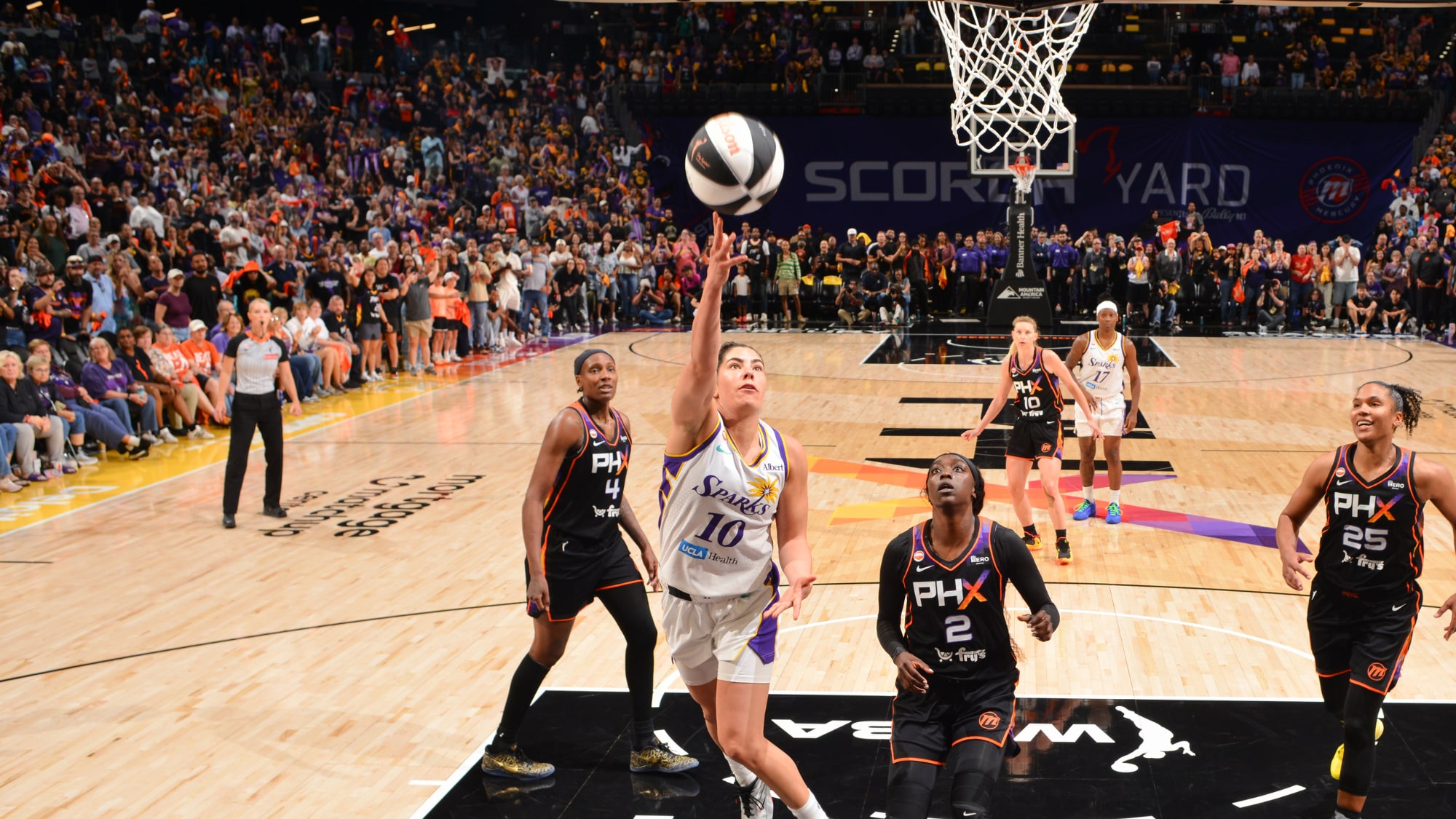 First 40-Point Duel in WNBA History