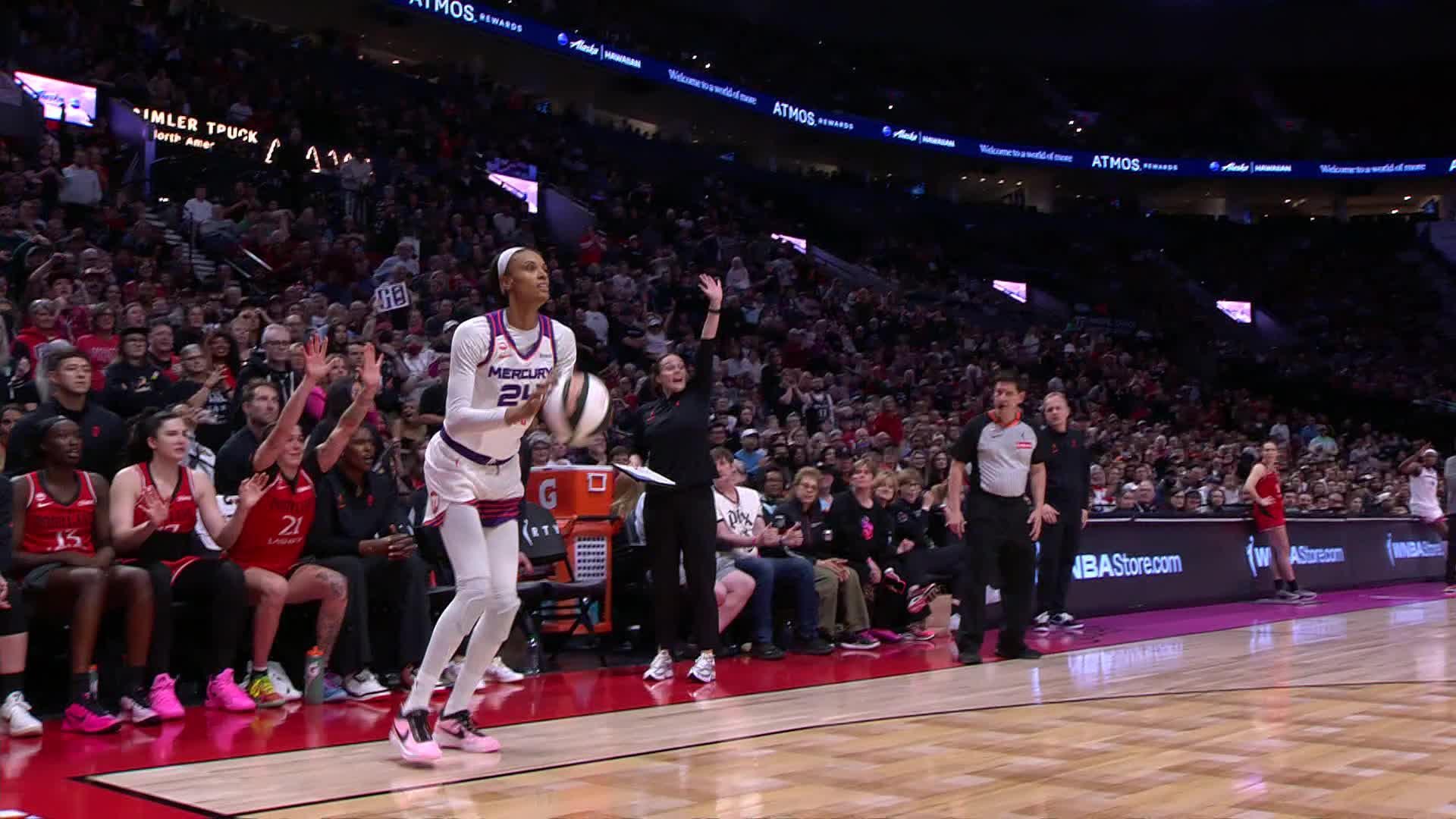 DeWanna Bonner Points Leader in Portland Fire vs. Phoenix Mercury - Top Points