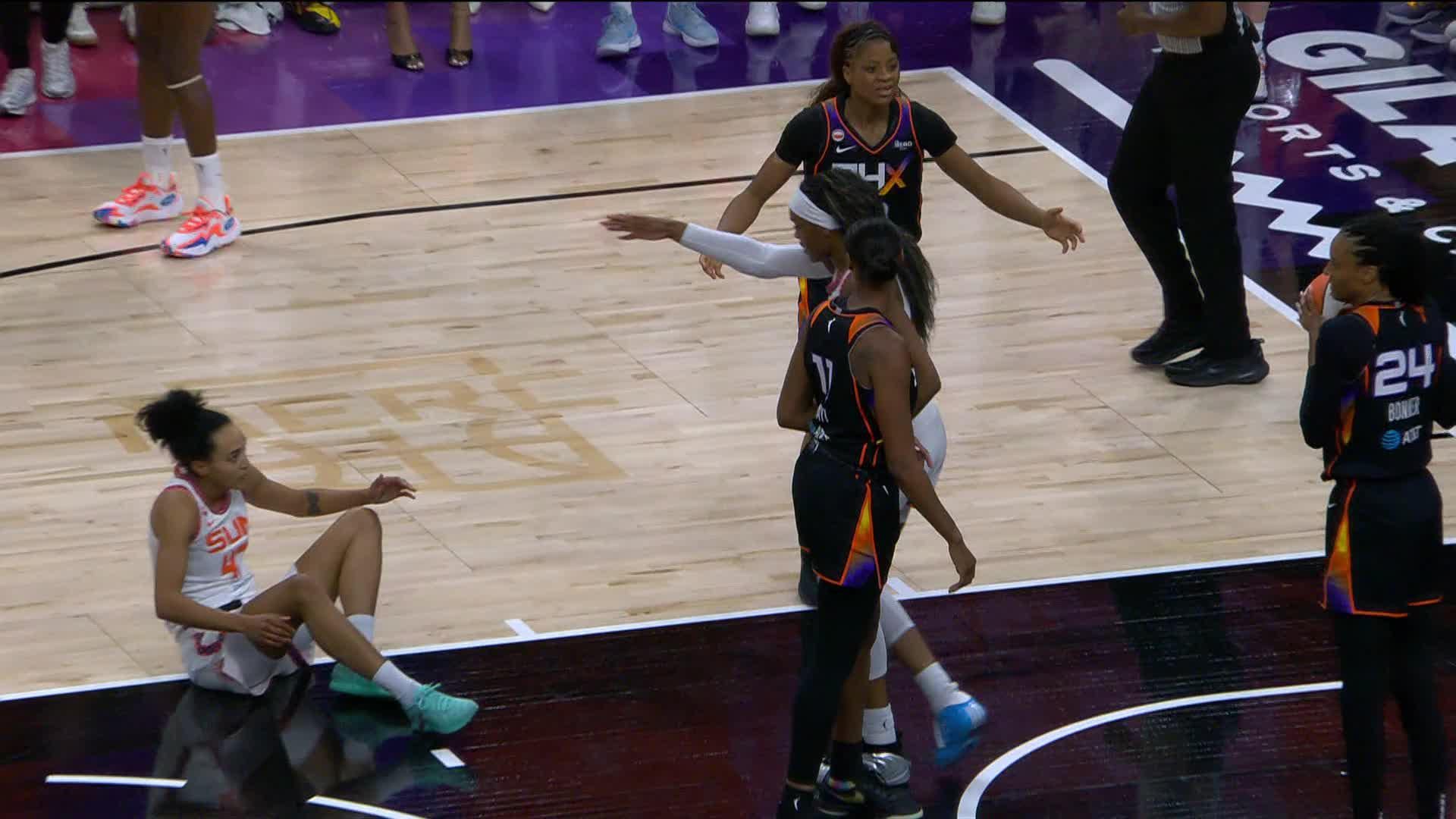 Leila Lacan Points Leader in Phoenix Mercury vs. Connecticut Sun - Top Points