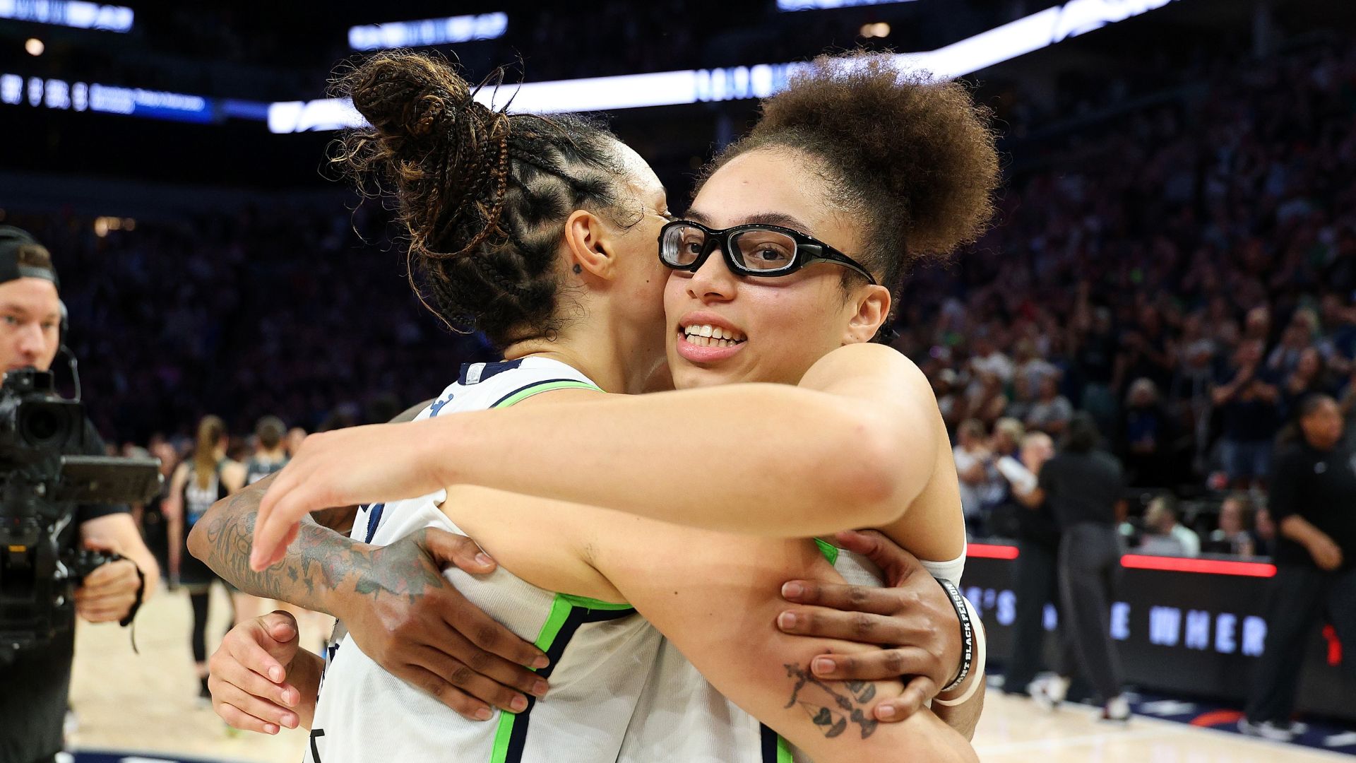 Lynx Win Six Sraight