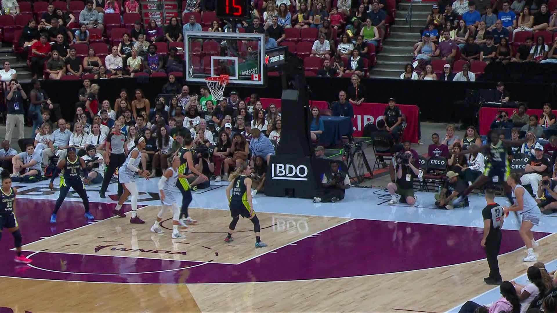 Highlights From Julie Allemand 8-Assist Game