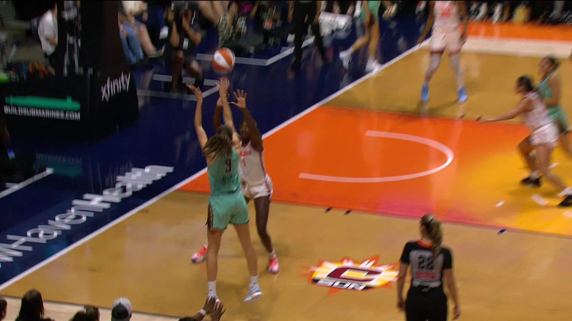 Marine Johannes with one of the day's best assists