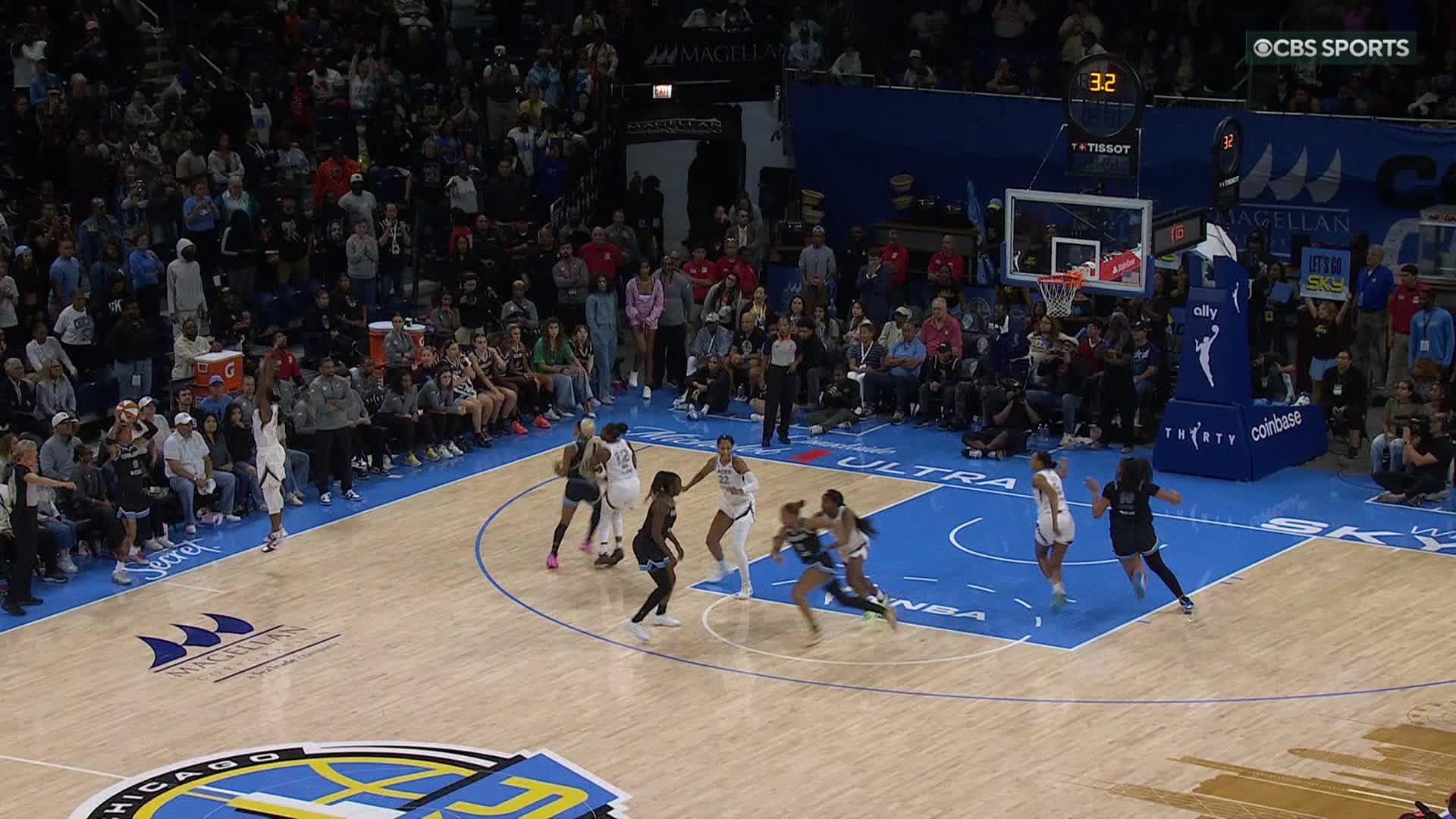 Sydney Taylor drills the trey