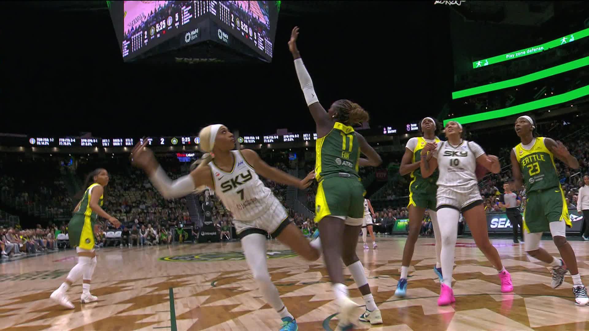 Kamilla Cardoso Points Leader in Seattle Storm vs. Chicago Sky - Top Points