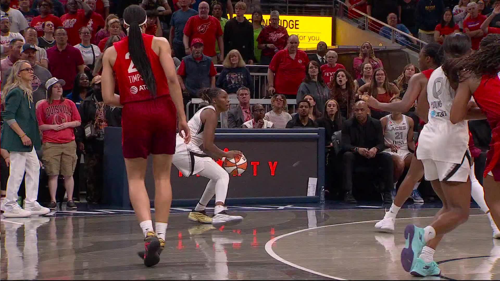 Chelsea Gray drills the trey