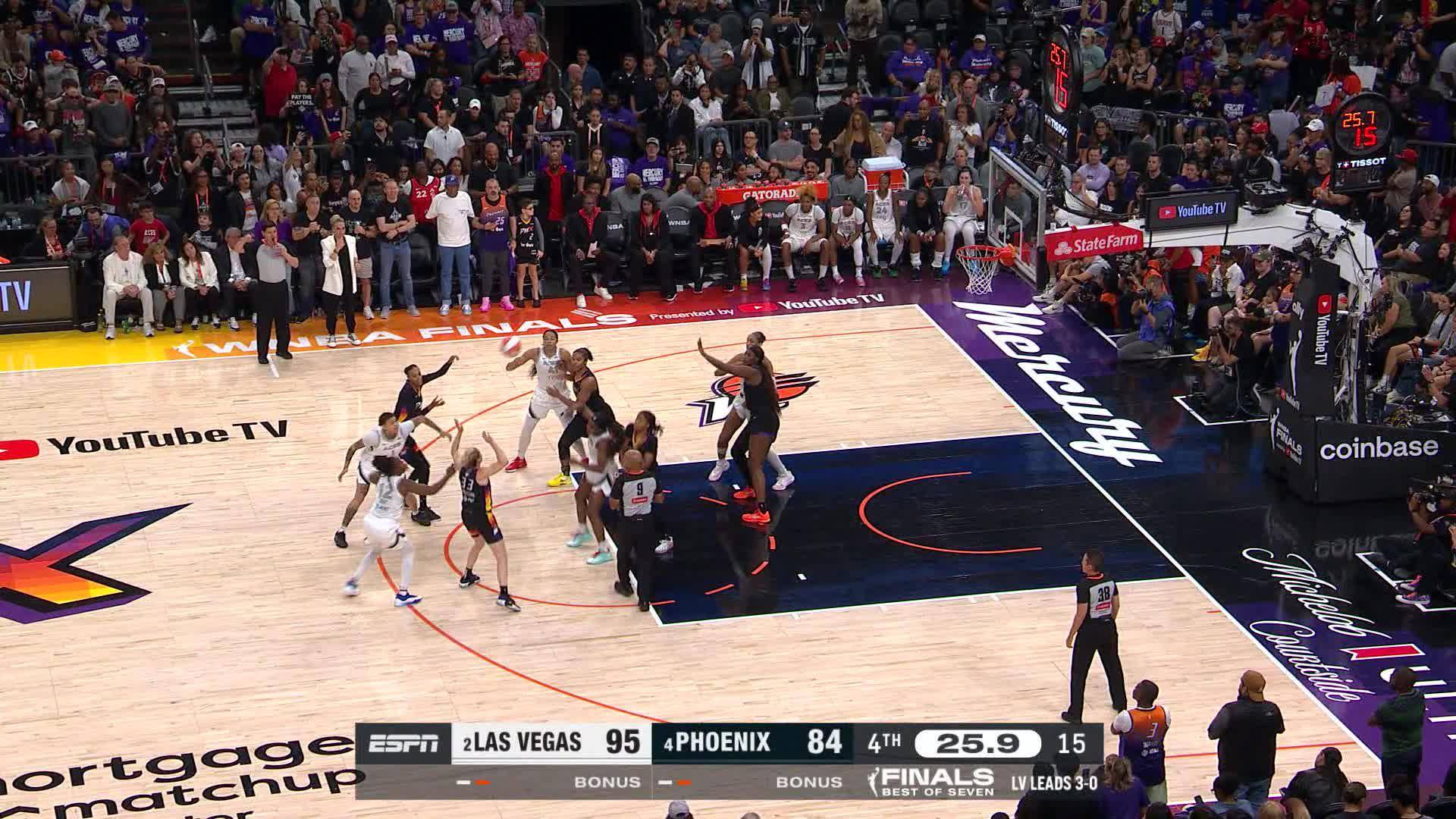 what a pass from Alyssa Thomas ðŸ¤©